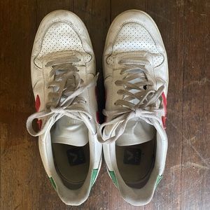 Veja V-10 White and Green Sneaker